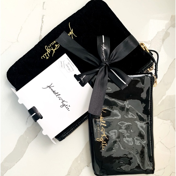 Kendall & Kylie 2 pieces Silver Metallic pouches and 4
makeup items Gift Set - Picture 6 of 8